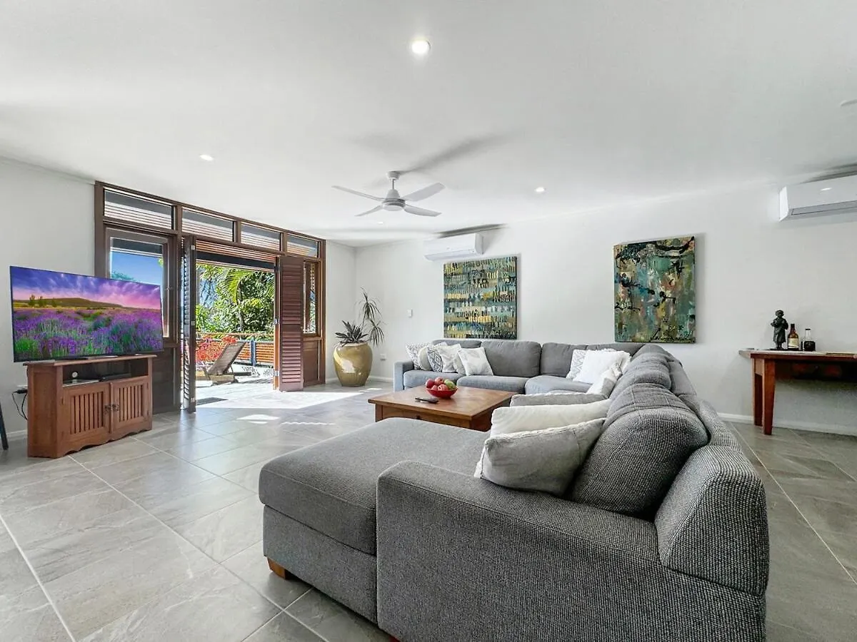 Wongalinga Beachfront Apt 3 Mission Beach