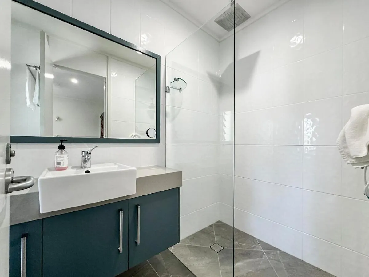 Apartment Wongalinga Beachfront Apt 3 Mission Beach Australia
