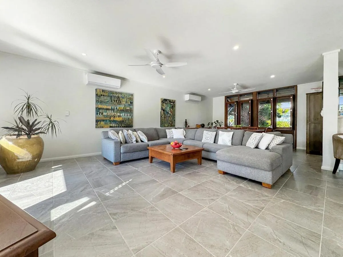 Wongalinga Beachfront Apt 3 Mission Beach 0*,  Australia